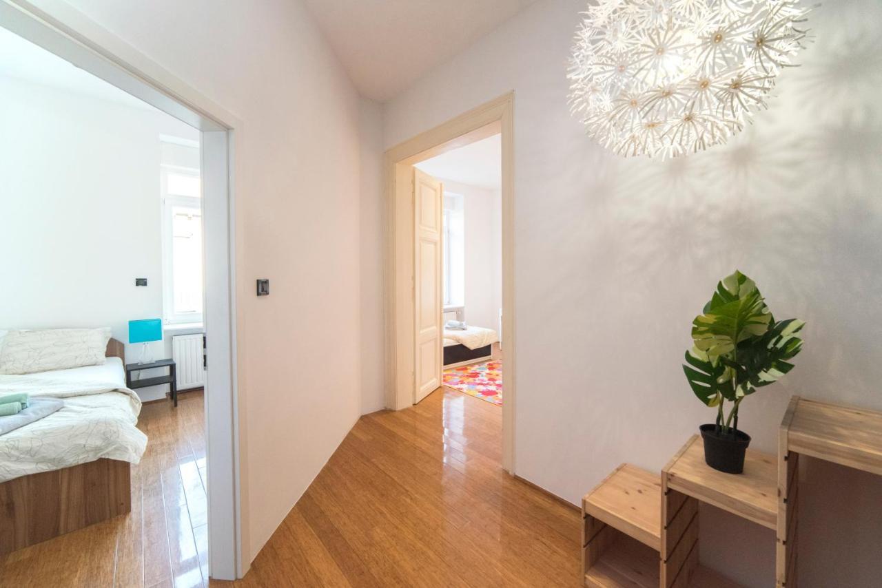 Agape Apartments Zagabria Esterno foto
